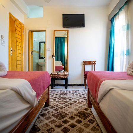 Venus Hotel Luxor 日本人 大歓迎 Екстериор снимка